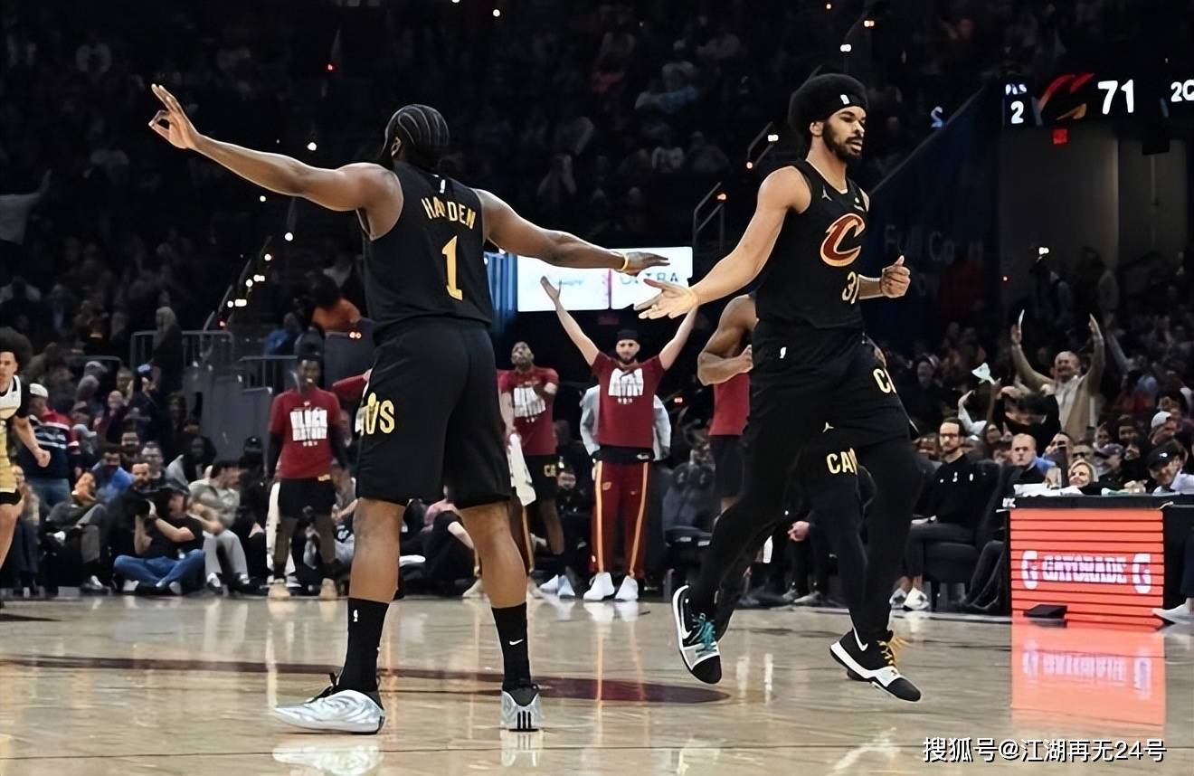 2米01！2米13！场均17+7，能攻能防！猛龙“捡到”年轻版罗德曼