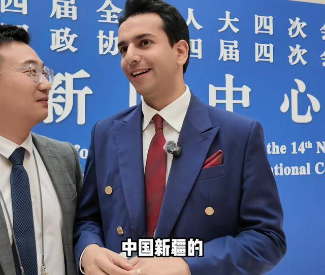 恭喜!他们官宣订婚!网友热议